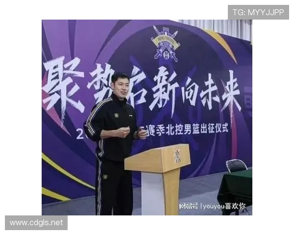 张庆鹏：从篮球场上的拼搏者到人生舞台的奋斗者的传奇故事
